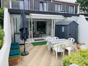 Image of House for rent 200 meters from the beach, close to shops.