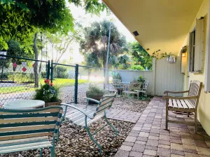 Image of Coastal Parkside Waterfront Duplex  Bungalow- Walk to Beach and Restaurants