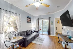 Image of Sunny condo with pool, hot tub, tennis court, & gym - balcony & washer\/dryer