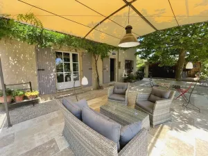 Image of Comfortable house with large garden and jacuzzi