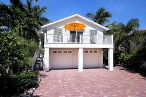 Image of La Casa On Mango, heated pool - 5 min walk to the Beach