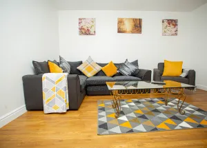 Image of Somerset Place Holiday home