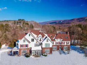 Image of Sleep 34 in huge VT Mansion! 15 bedrms/12 bath: Xmas, Ski, weddings, family reunions, Yoga, corporate, Dogs loved