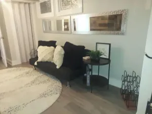 Image of Lovely 2-bedroom with free parking in shore town.