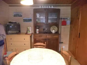 Image of SMALL MOUNTAIN CHALET