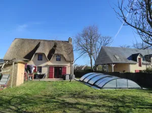Image of Quiet cottage with indoor pool in the Guérandaise countryside