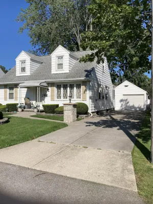 Image of Cozy Cape Cod house in beautiful Village of Lewiston, NY near the Niagara River