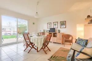 Image of 700m Beach-Sweet stay in the little pine house