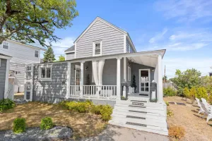 Image of The Wishbone Steps to Beach Bunk House