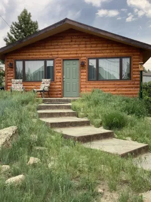 Image of Cozy cabin close to town and Lake Estes trail