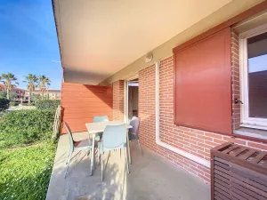 Image of Appartement 2P/Cabine à Argelès-sur-Mer – Piscine chauffée, parking privé, clim, terrasse, proche mer - FR-1-225-738