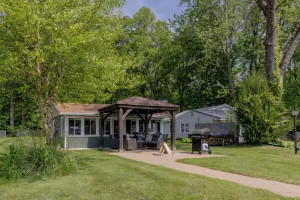 Image of Gun Lake Cottage - Bonfire, AC, Full Kitchen, Gazebo! Dock your boat or rent one