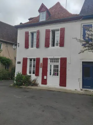 Image of Grand Rental Salies de Bearn Furnished T3 new center - Typical House XIX