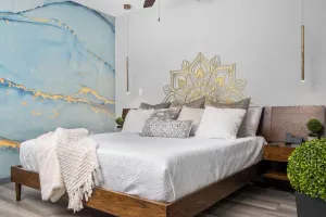 Image of Private Luxury King Guest House - 4 min from UF stadium