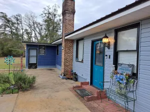 Image of Lake Seminole Cottage 1 mile away, ramps & Big Jims.
