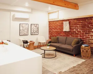 Image of Spacious 1 bedroom rental unit in Historic Tree Streets