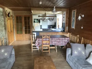 Image of Spacious renovated apartment - 75m², at the foot of the slopes, ideal for families (baby equipment).