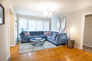 Image of Stylish 4 Bdrm with Entertainment Room and Bar by Royal Oak