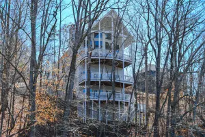 Image of Lake Retreat - near wineries, shopping & hiking. Pet friendly. Game room!