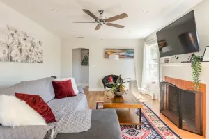 Image of 1 Bedroom Home with Home Office