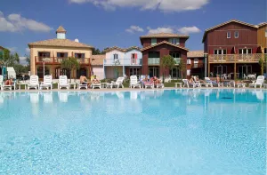 Image of pretty 3 bedroom apartment with pool Port du Teich
