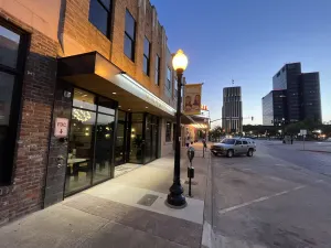 Image of The Thomas Hotel - Garden Suite ADA - 02