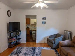 Image of Charming 2 bedroom apartment in Calumet's Historic district!