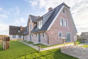 Image of Hüs gur seen