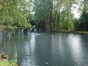Image of Quiet & Peacefully located, 4\/5 Bed Gite in two acres of owners ground with lake