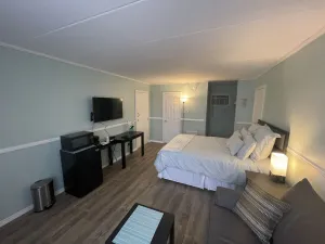 Image of Home style,cozy room a block from the beach