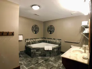 Image of Songbird Serenade Suite: Luxury, Lodge Suite in Amish Country, Ohio