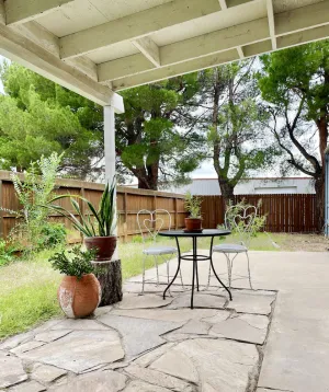 Image of Convenient NE Albuquerque location, right off I-25!!