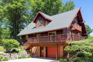 Image of North Straits Chalet-Fast Drive to Mackinac Ferry