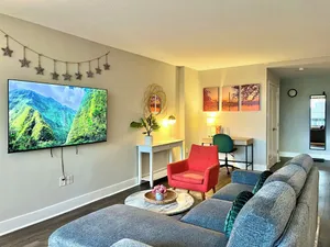 Image of 🌸 2B2B Balcony Luxury High-Rise 🎹Piano Near DC 5min