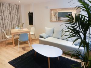 Image of 3 rooms hyper-center of Granville