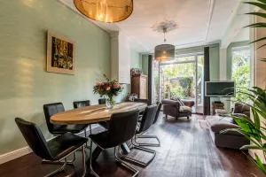 Image of 4 bedroom Townhouse with Private Garden - 12 MIN. TO CITY CENTRE