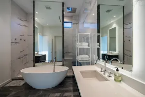 Image of Houston Heights Luxury Retreat VII