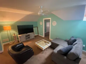Image of 1Bedrm + full kitchen and minutes to beach& a block to trail.