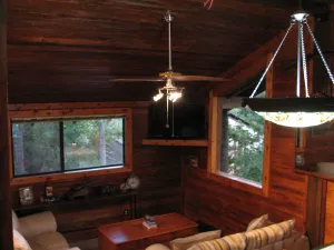 Image of Crow's Nest Cabin on Piper Lane