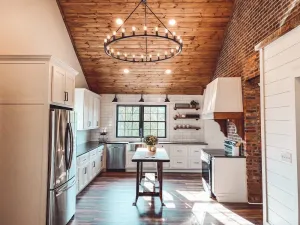 Image of Renovated 4-bedroom Farmhouse