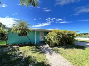Image of Bungalow oasis with lots of room