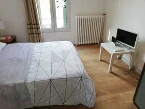 Image of 1st floor apartment Pavillon 5 minutes from Paris