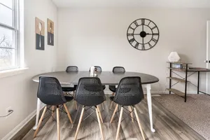Image of Clean 3 bedroom, 2.5 bathroom townhouse within minutes of the Ark Encounter!