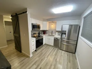 Image of ❤️‍🔥Family Space, Easy Access near Brown’s Park 🛹🏐🏀💦Apt 1