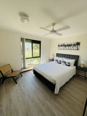 Image of Entire Cosy South Bunbury home ~Sleeps 8 Guests ~Fast Wifi ~Netflix