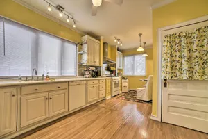 Image of Charming Detroit Abode w\/ Meditation Space!