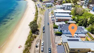 Image of Silver Sands, 29B Victoria Pde - across the road to the water