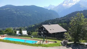 Image of A little corner of paradise facing Mont Blanc, close to the ski slopes