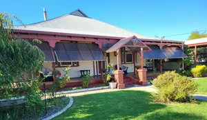 Image of COLLIE RETREAT   <br>Large 1925 home<br>5 minute walk to town<br>2 toilets<br>