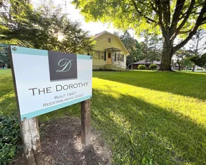 Image of Wooded, Ravine Lot near Beach, Hiking & Shopping